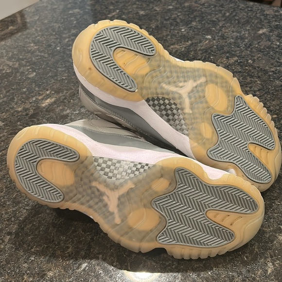 Nike Air Jordan 11 Retro Cool Grey - Picture 5 of 5